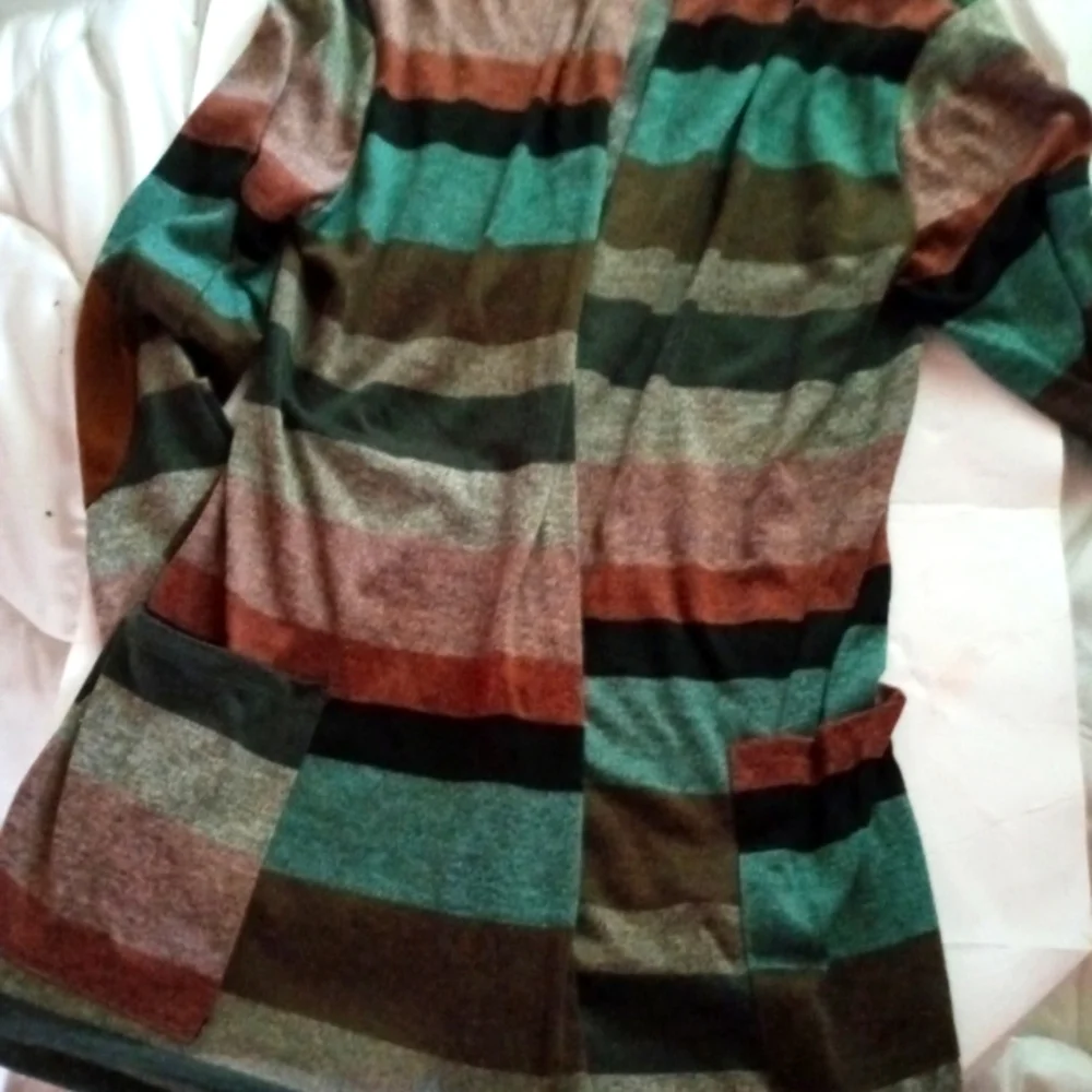 Egy striped cardigan with pockets